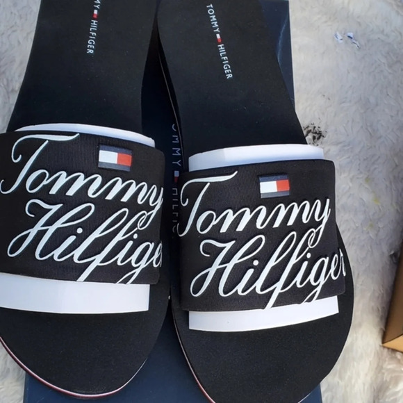 Tommy Hilfiger Signature Flip Flops 10 NEW - Picture 2 of 5